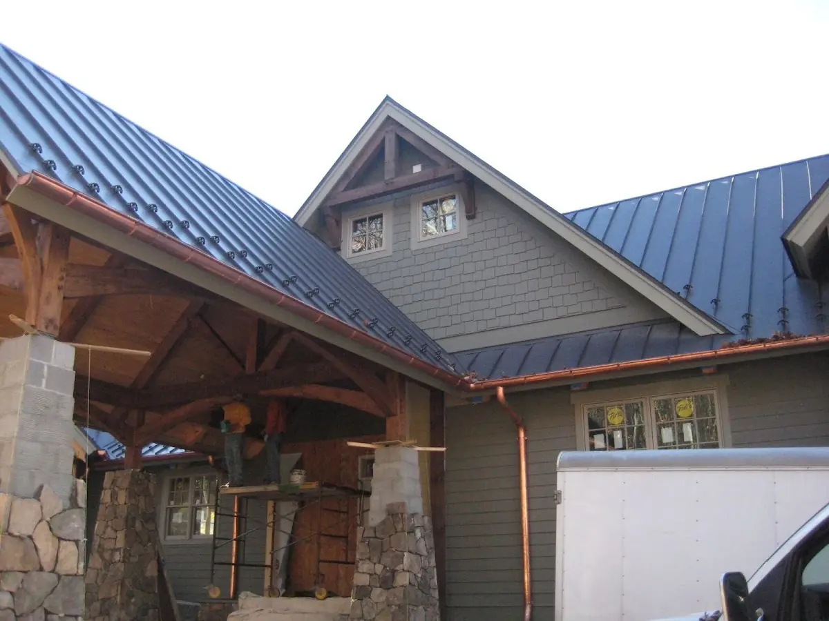 Craftsman Roofing team delivering quality roofing work in Wood Oaks Glen
